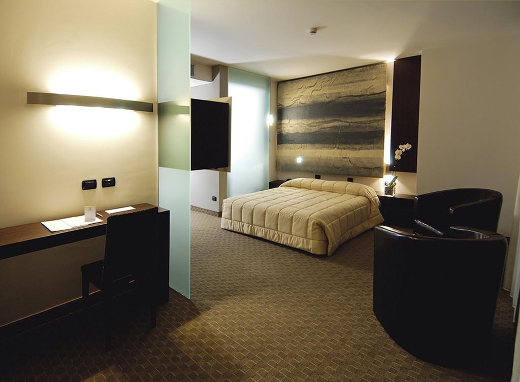 Bes Hotel Cremona Soncino Extérieur photo